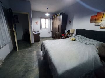 VENTA DOS CASAS DE 3 DORMITORIOS COCHERA B PARQUE