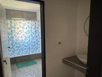VENTA CASA 5 AMB C/JARDIN APTO CREDITO - MORENO