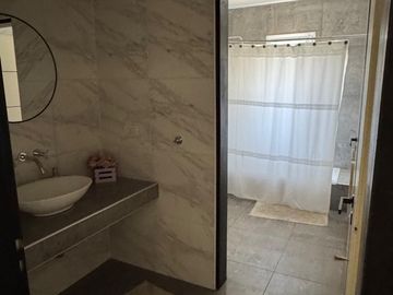 VENTA CASA 5 AMB C/JARDIN APTO CREDITO - MORENO