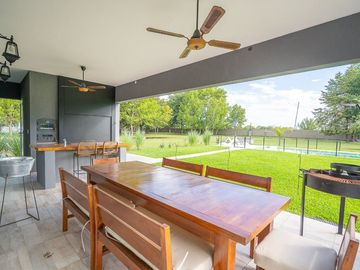 EXCELENTE  CASA  EN HARAS DEL SOL PILAR