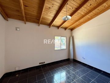 Casa 2 dormitorios en venta B° Costa Río