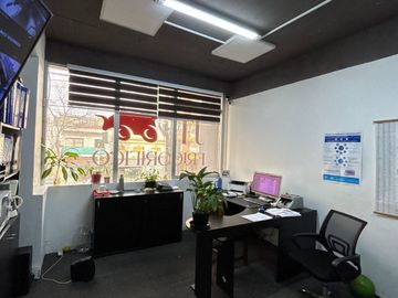 Venta Local comercial con oficina en Monserrat