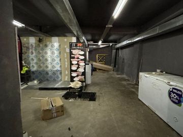Venta Local comercial con oficina en Monserrat