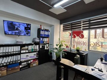 Venta Local comercial con oficina en Monserrat