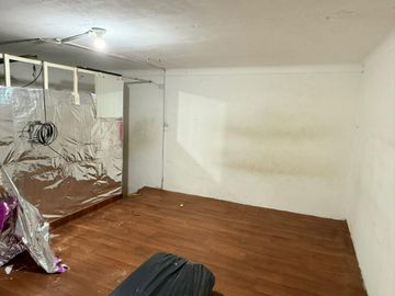 Venta PH 5 amb. Almagro con local a refaccionar.