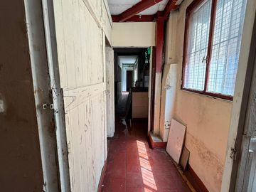 Venta PH 5 amb. Almagro con local a refaccionar.