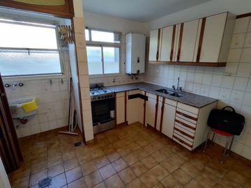 VENTA 4 AMB 2 BAÑOS LIVING 3 HAB CON PLACARD