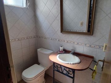 VENTA PH SIN EXPENSAS 4 DORMITORIOS COCHERA JARDIN