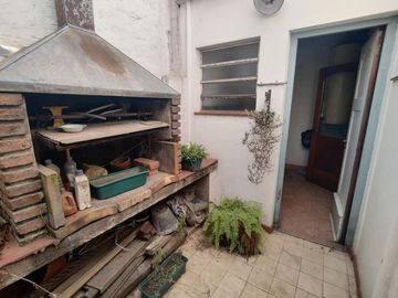 VENTA PH SIN EXPENSAS 4 DORMITORIOS COCHERA JARDIN