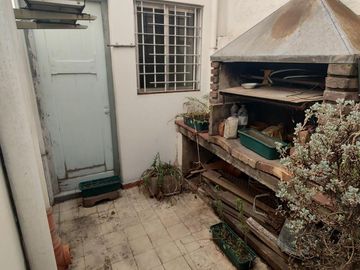 VENTA PH SIN EXPENSAS 4 DORMITORIOS COCHERA JARDIN
