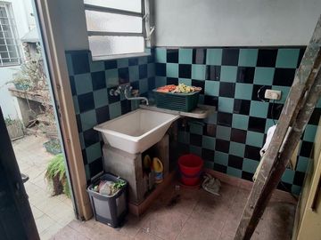 VENTA PH SIN EXPENSAS 4 DORMITORIOS COCHERA JARDIN
