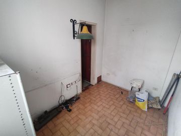 VENTA PH SIN EXPENSAS 4 DORMITORIOS COCHERA JARDIN