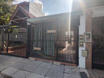 VENTA PH SIN EXPENSAS 4 DORMITORIOS COCHERA JARDIN