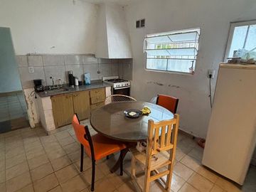 CASA EN VENTA EN PERGAMINO A REFACCIONAR