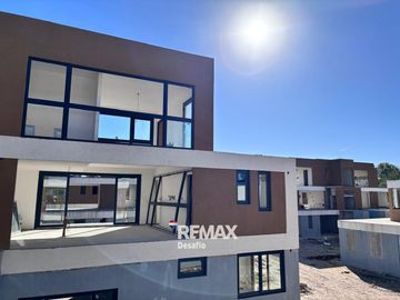 VENTA DPTO 2 AMB  CON COCHERA A ESTRENAR BIO PILAR