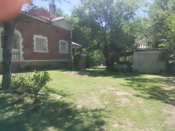 Venta Casa Estilo Colonial salida privada al Rio