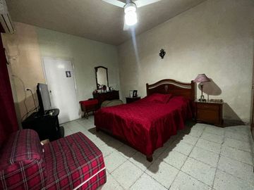 VENTA DE CASA PELLEGRINI Y ROCA