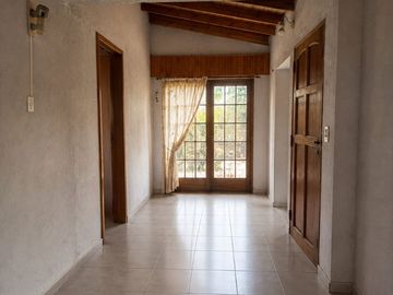 Casa en Matheu DOBLE LOTE+3 MONOAMBIENTES (Renta).