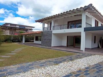 CASA EN ARRIENDO UBICADA EN LA CEJA SECTOR EL TAMBO