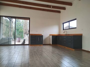 PROPIEDAD 5000M2, CASA 116M2, BODEGA Y QUINCHO TECHADO