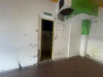 Local en Venta en La Boca – Ubicación Estratégica