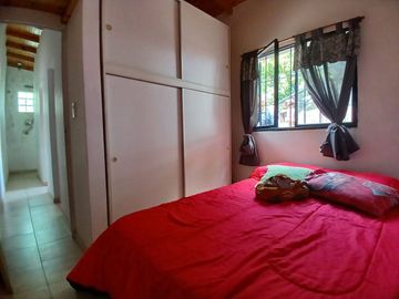 VENTA PH TIPO CASA 5AMB. GARAGE -TERRAZA - BERNAL