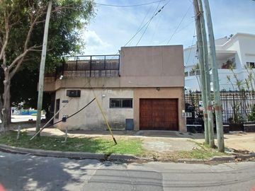 VENTA PH TIPO CASA 5AMB. GARAGE -TERRAZA - BERNAL
