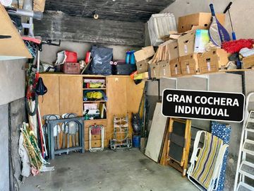APTO CREDITO CON COCHERA Y BALCÓN  VERSALLES