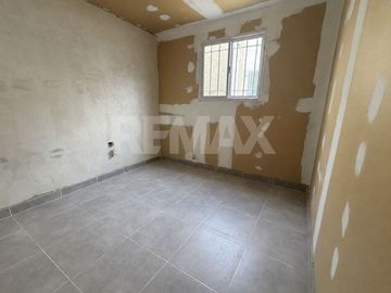 VENTA DE CASA A TERMINAR EN PLOTTIER