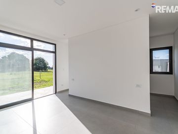 Venta Casa 5 amb a estrenar en Medal CC, Pilar