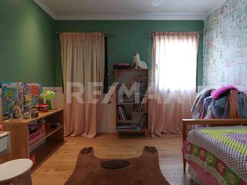VENTA CASA 4 DORMITORIOS - B° PRIVADO COSTA NOGAL