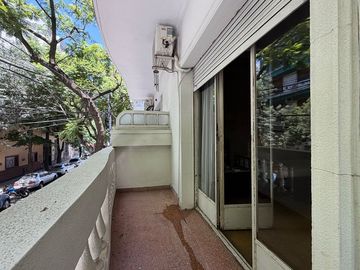 VENTA DE DEPARTAMENTO 4 AMBIENTES  FLORES