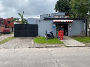 Duplex yerba buena, Boulevard 700