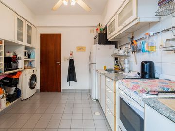 Venta dos ambientes Caballito balcón amenities