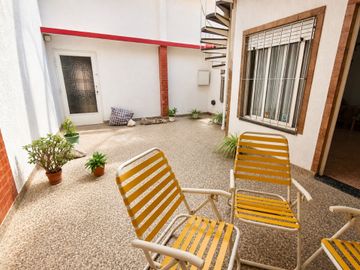 VENTA PH 3/4 AMB-PATIO Y TERRAZA- S/EXPENSAS