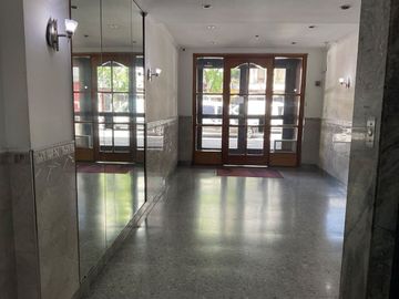 VENTA Departamento 3 Ambientes Muy Luminoso | A 1 Cuadra de Estación Constitución y Universidades