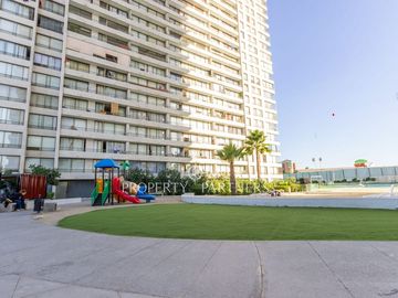 Gran departamento mariposa en condominio Laguna, MACUL