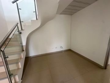 APARTAMENTO EN ARRIENDO/ LA CIRCUNVALAR / PEREIRA