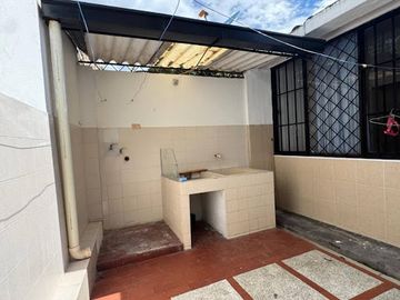 ARRIENDO de CASAS en GARZON