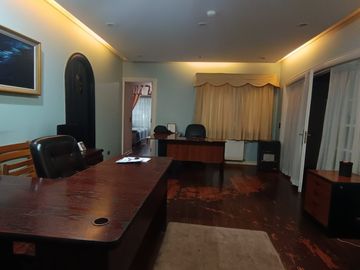 Espectacular casa / Sector comercial y habitacional