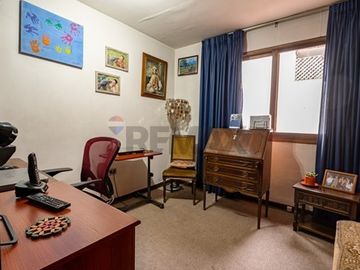 CASA UN PISO VITACURA / LAS HUALTATAS