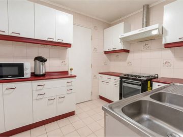 CASA UN PISO VITACURA / LAS HUALTATAS