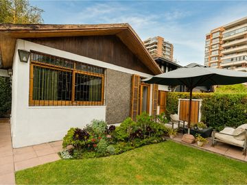 CASA UN PISO VITACURA / LAS HUALTATAS