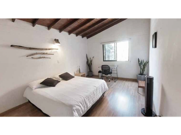 Venta de Apartamento en Santa Teresita, Laureles-Renta activa