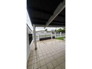 SE ALQUILA AMPLIA CASA EN CHANIS