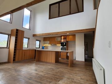 CASA EN EL EXCLUSIVO CONDOMINIO EL ALBA