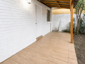 SE ARRIENDA CASA DE 2D, 1B, VILLA ESPLENDOR , SAN FELIPE