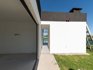 VENTA CASA 4 AMBIENTES SANTA SOFIA PILAR DEL ESTE