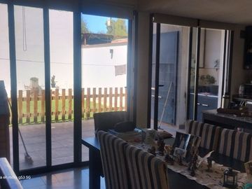 Casa Duplex 4ta oeste 8 años antiguedad