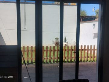 Casa Duplex 4ta oeste 8 años antiguedad